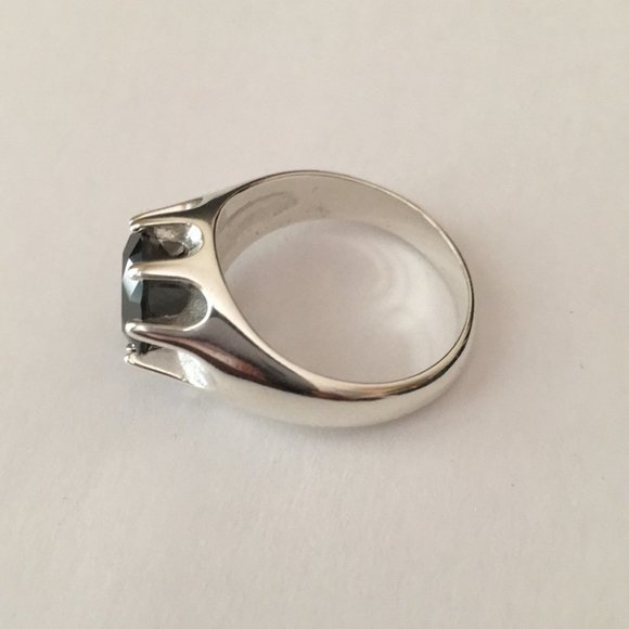 3.32cts Genuine Black Diamond Ring - Picture 3 of 12